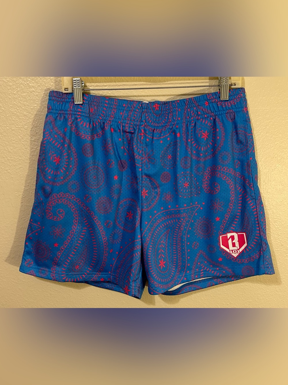 NWT Baseball Lifestyle 101 Men’s Paisley Blue & Pink Shorts Size Medium